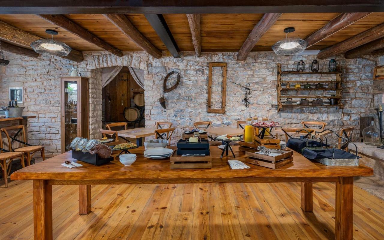 Relais And Wine San Tommaso (Adults Only) Hotel Bale Exterior photo