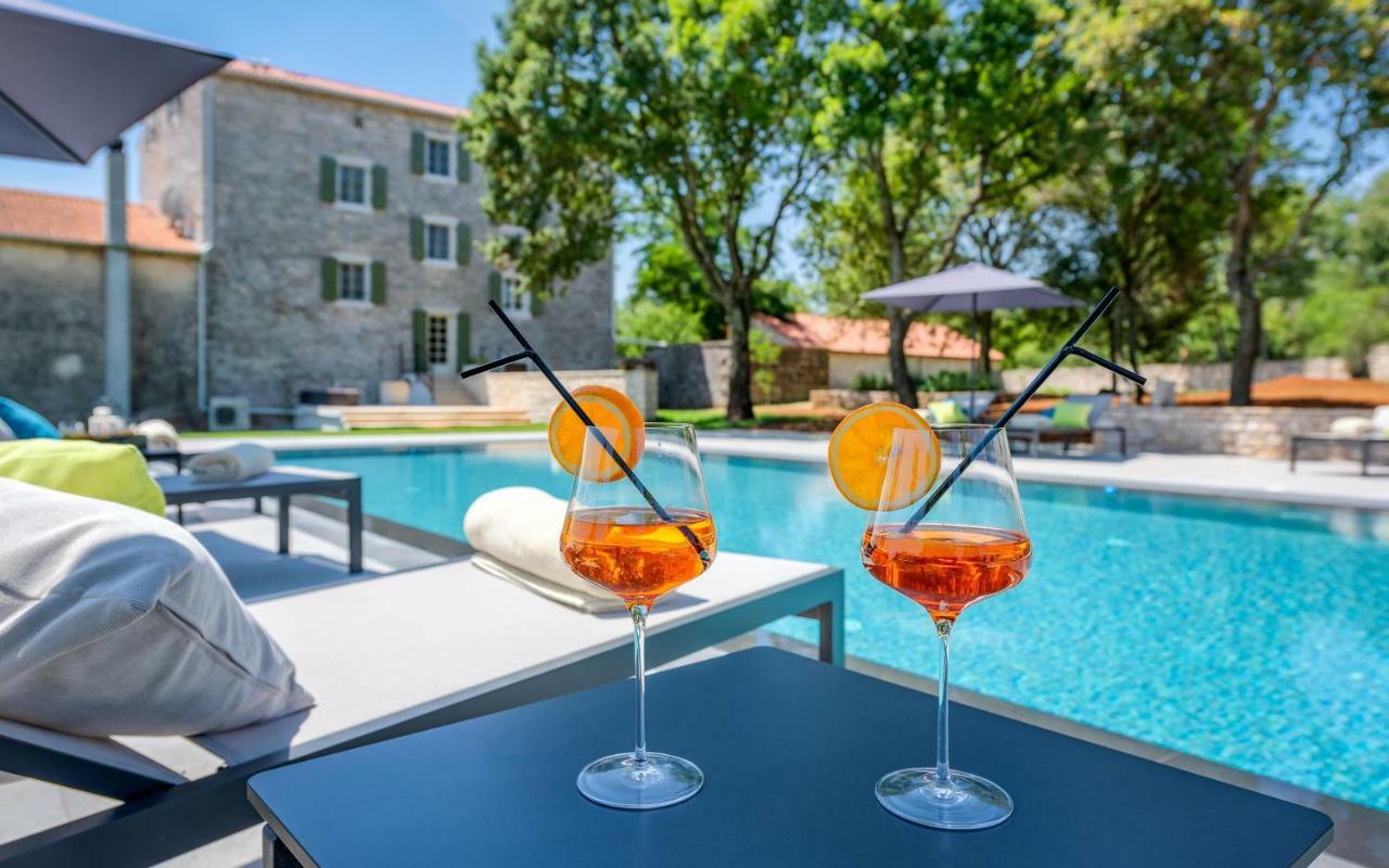 Relais And Wine San Tommaso (Adults Only) Hotel Bale Exterior photo