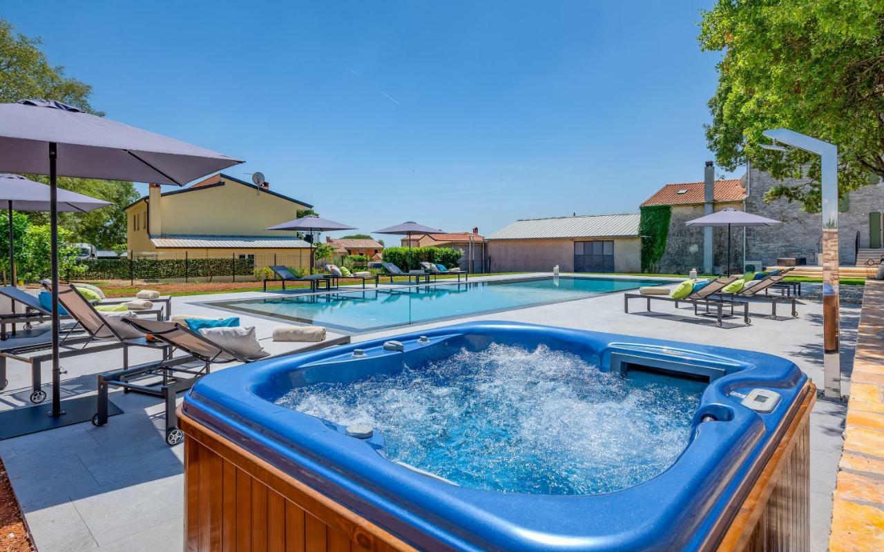 Relais And Wine San Tommaso (Adults Only) Hotel Bale Exterior photo